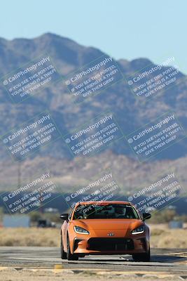 media/Nov-23-2025-Speed Ventures (Sun) [[88f20b6e61]]/6-Yellow Group/Session 1 (Turns 16 and 17 Exit)/